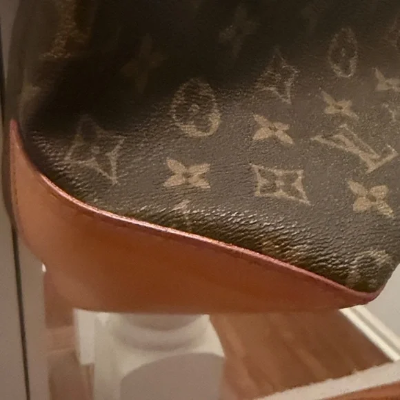 Louis Vuitton Brown Monogram Canvas Tote with Tan Leather Handles - Picture 4 of 5